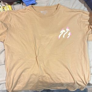 X-L graphic tee, cotton material